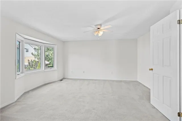 Additional image 27 of 80 STRATHROY Cres