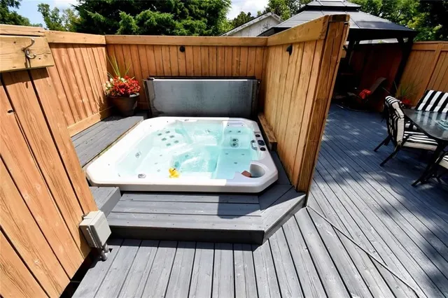 Additional image 35 of 207 EAST 24TH St