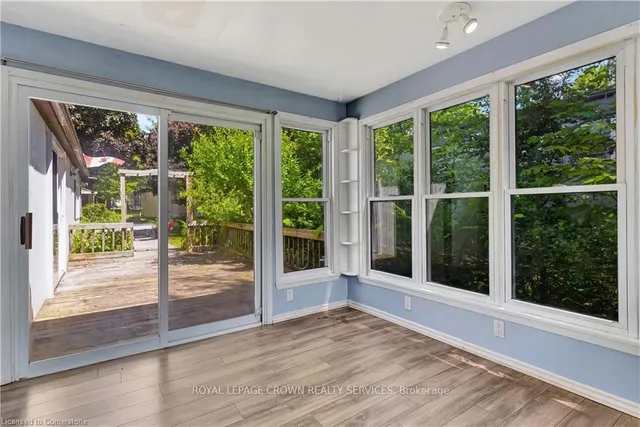 Additional image 23 of 126 Maple Cres