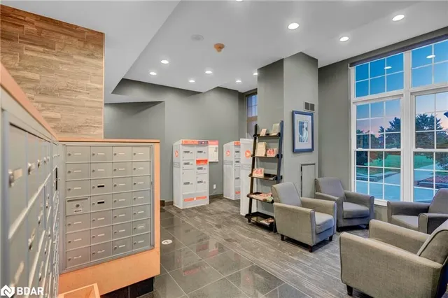 Additional image 23 of 135 James Street South St Unit 612