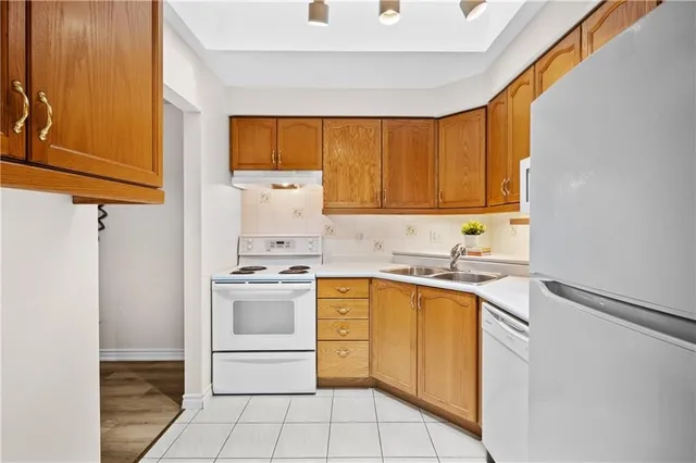 Additional image 12 of 810 GOLF LINKS Rd Unit 20