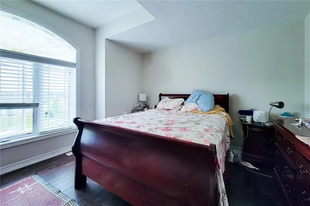 Additional image 39 of 35 KEYSTONE Cres