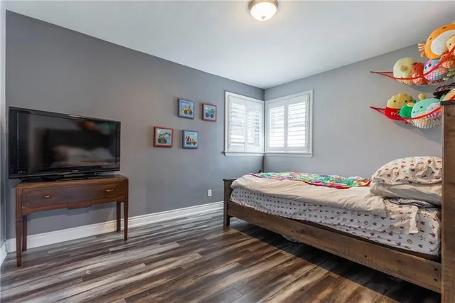 Additional image 25 of 317 GLENHOLME Ave