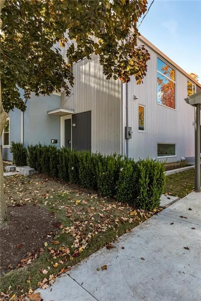 Additional image 42 of 315 Park St