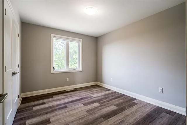 Additional image 35 of 219 KLEIN Cir