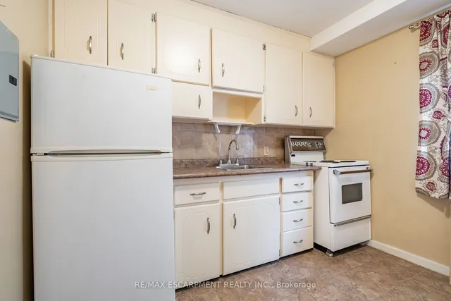 Additional image 10 of 4 ROBINSON St Unit 5