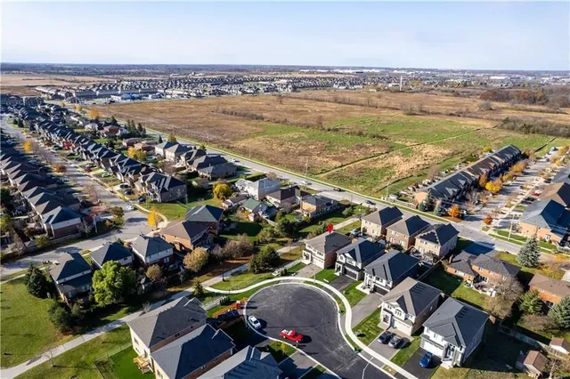 Additional image 4 of 33 HAMPSHIRE Pl