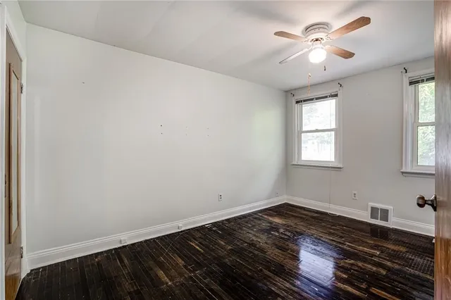 Additional image 20 of 170 LAKE Ave