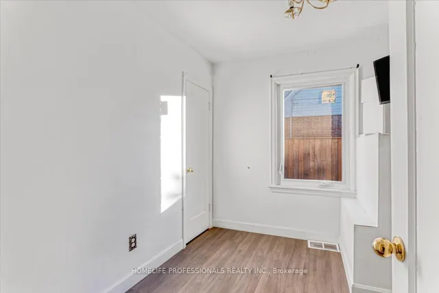 Additional image 16 of 118 Second St