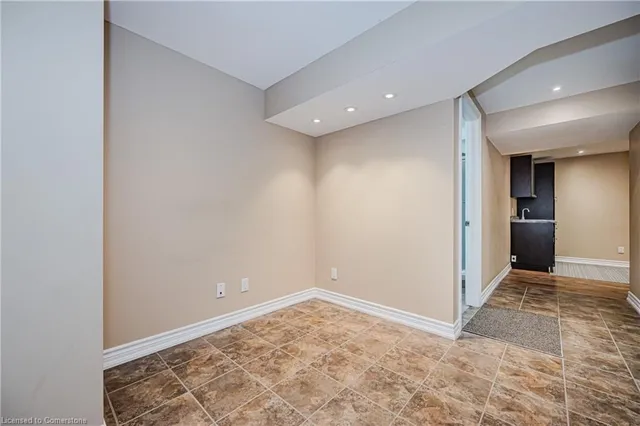 Additional image 34 of 76 Moorland Cres