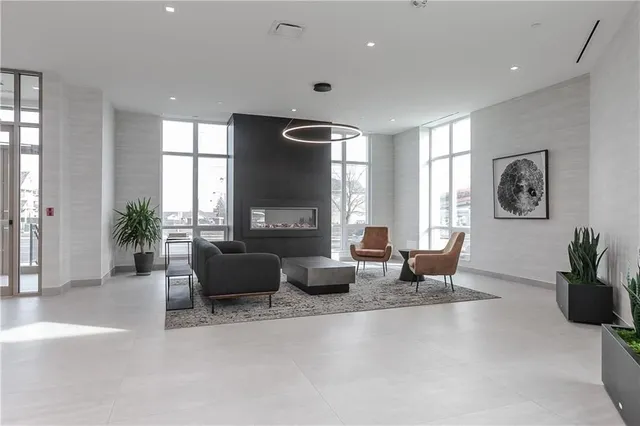 Additional image 11 of 2750 KING St Unit 710