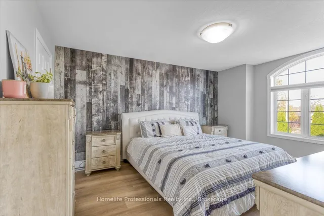 Additional image 28 of 55 Alexsia Crt