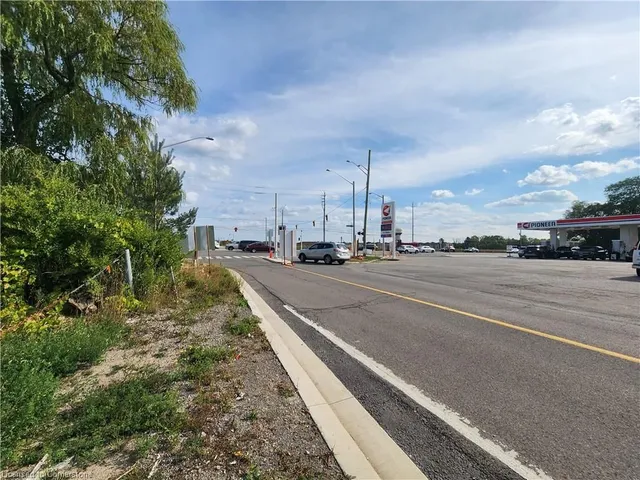 Additional image 15 of 559 Dundas St