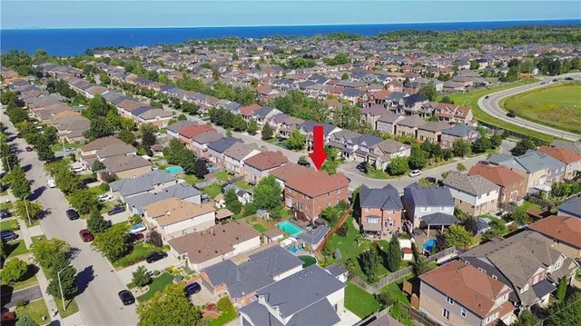 Additional image 44 of 261 MONTREAL Cir