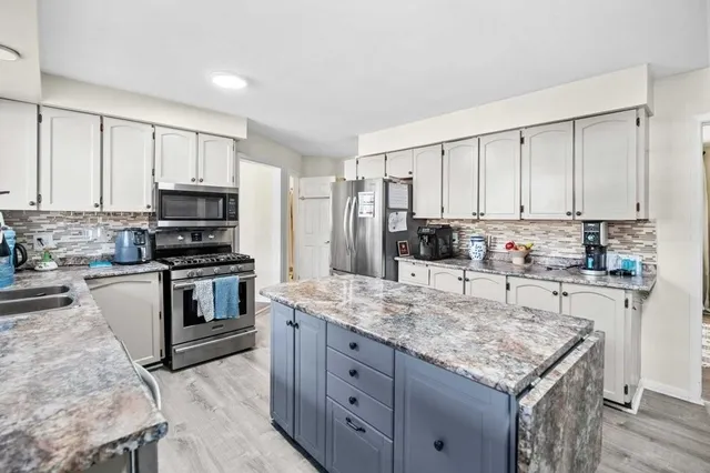 Additional image 4 of 1258 6 Hwy