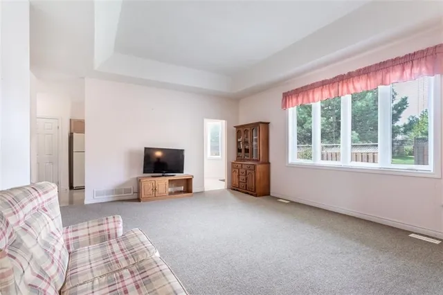 Additional image 12 of 16 TWENTYPLACE Blvd