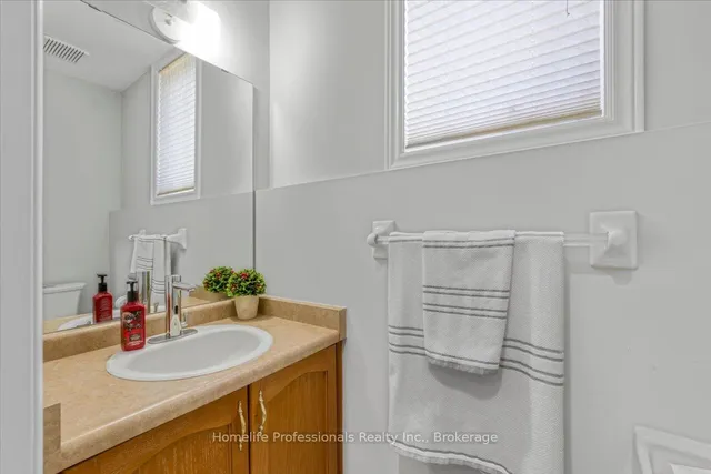 Additional image 34 of 55 Alexsia Crt