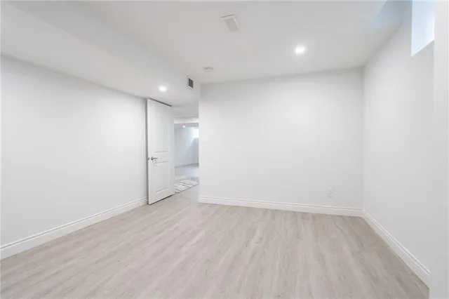 Additional image 37 of 39 AVANTI Cres