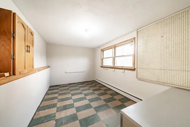 Additional image 26 of 63 DEERHURST Rd