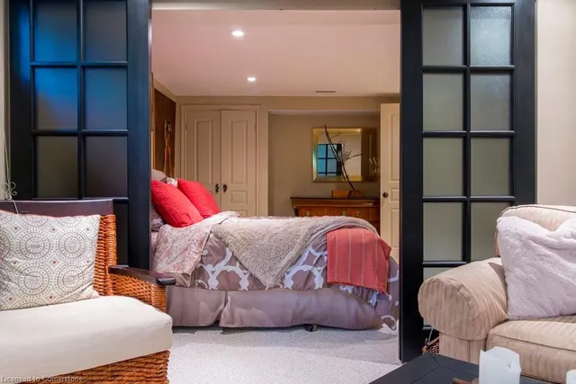 Additional image 34 of 858 Montgomery Dr