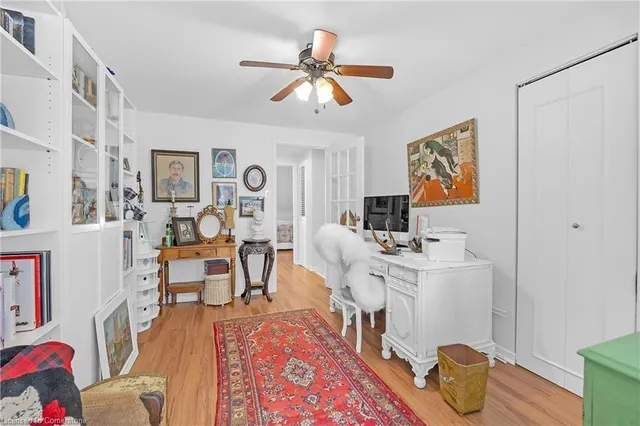 Additional image 20 of 23 Macaulay St Unit 3