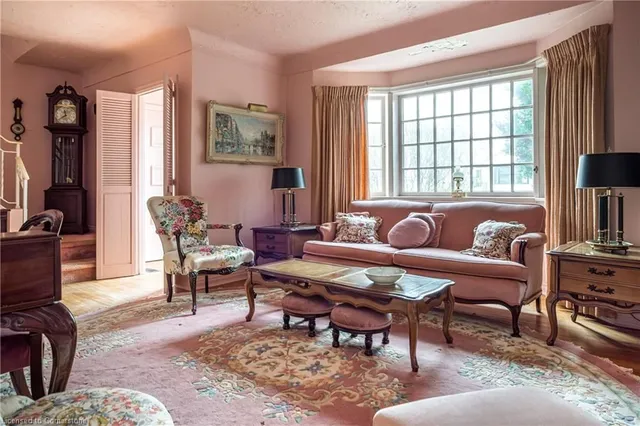 Additional image 10 of 144 Brantdale Ave