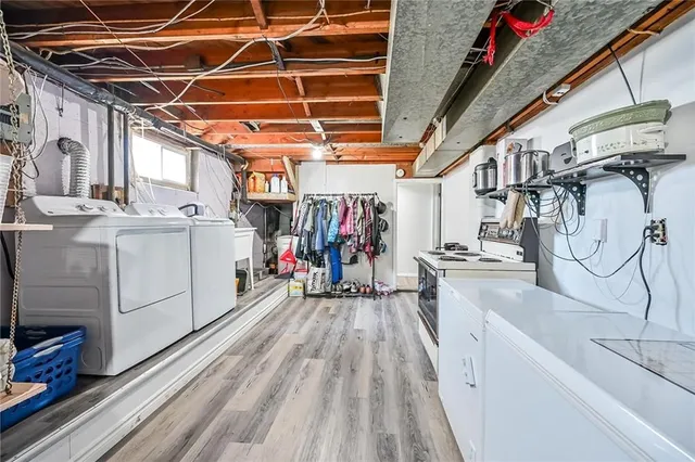 Additional image 33 of 8 LAMPTON Pl