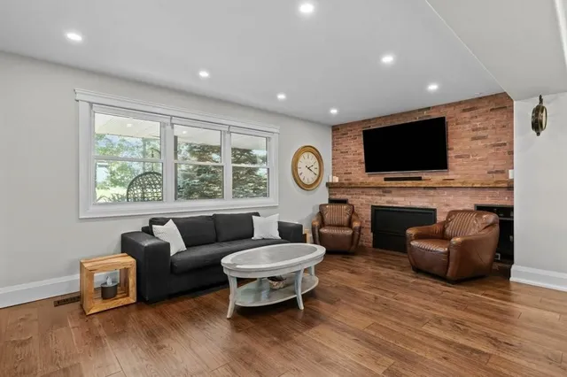 Additional image 13 of 851 WESTOVER Rd