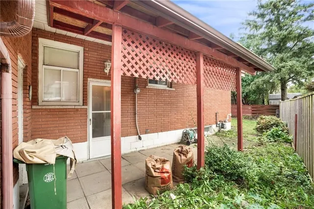 Additional image 33 of 38 DUBARRY Blvd