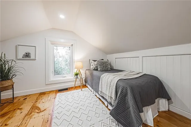 Additional image 21 of 116 LYNDEN Rd