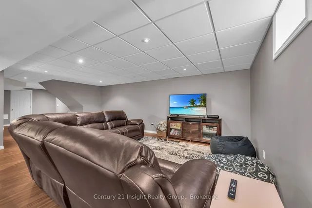 Additional image 35 of 211 Vinton Rd