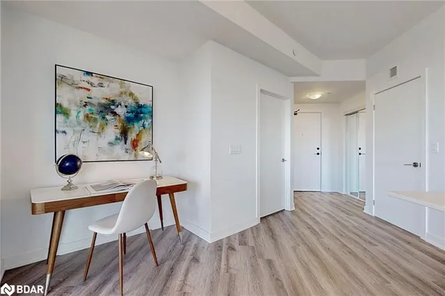 Additional image 8 of 600 North Service Road Unit 418