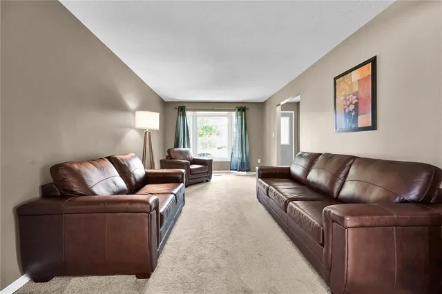 Additional image 11 of 5 RIDELL Cres