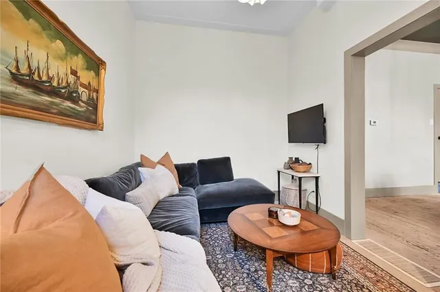 Additional image 15 of 365 CATHARINE St