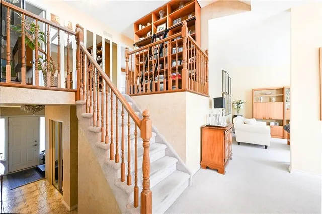 Additional image 16 of 38 LAKEGATE Dr