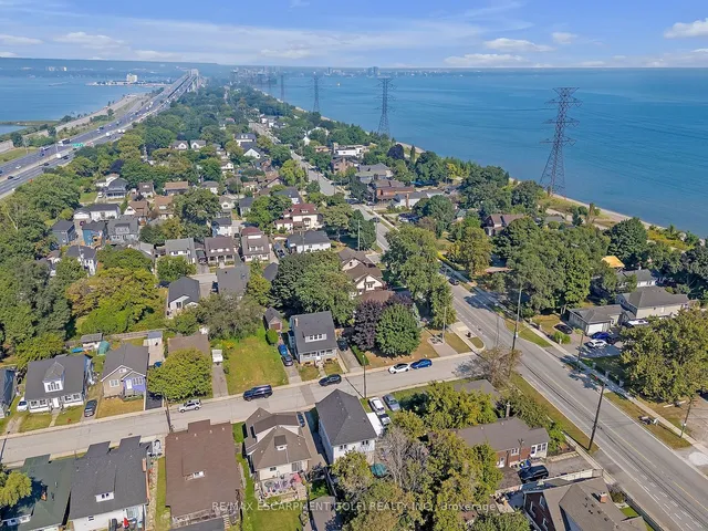 Additional image 19 of 2 Comet Ave