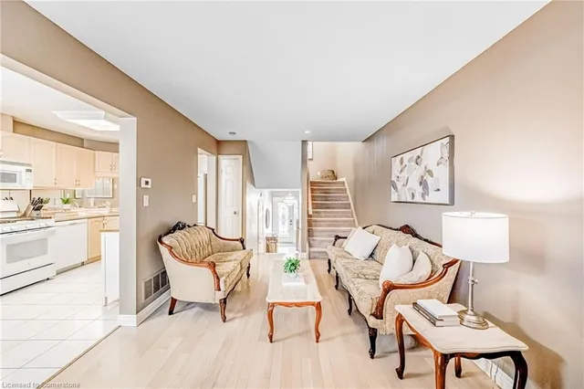 Additional image 8 of 1166 Upper Wentworth St