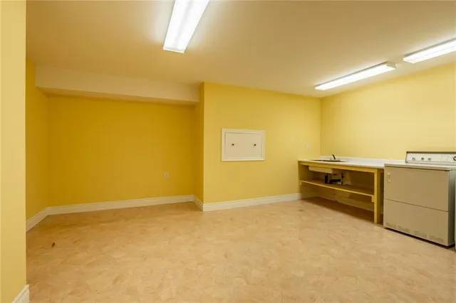 Additional image 32 of 55 LANDSCAPES Trail