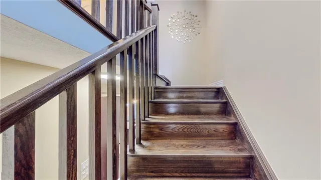 Additional image 22 of 250 LORMONT Blvd