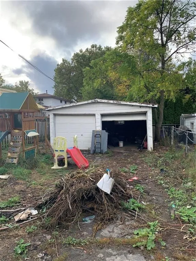 Additional image 16 of 98 EAST 18TH St