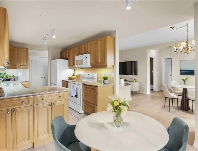 Additional image 12 of 3000 CREEKSIDE Dr Unit 807