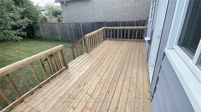 Additional image 27 of 32 Vansitmart Ave