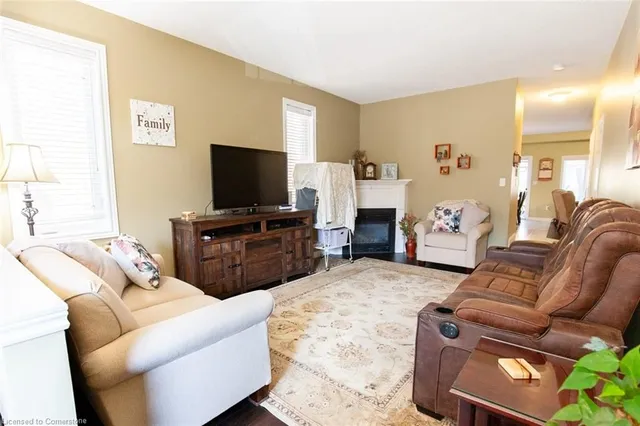 Additional image 8 of 20 Springstead Ave