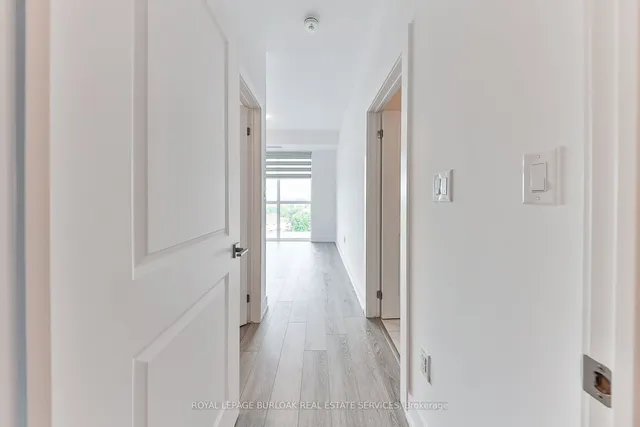 Additional image 10 of 460 Dundas St Unit 705