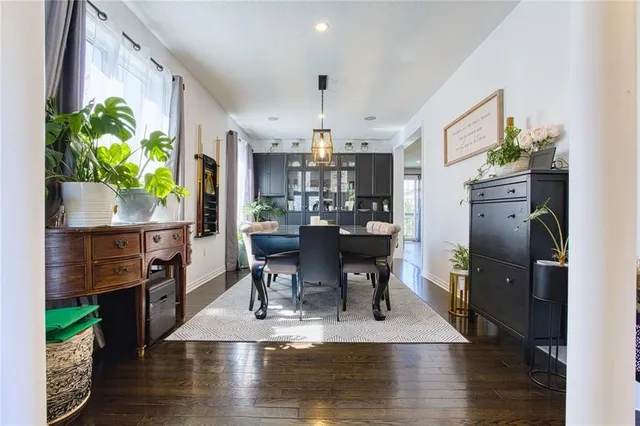 Additional image 7 of 261 MONTREAL Cir