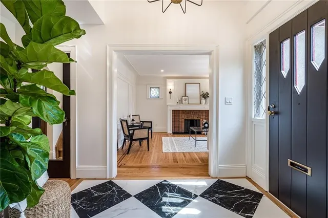 Additional image 4 of 111 LAKE AVENUE Dr