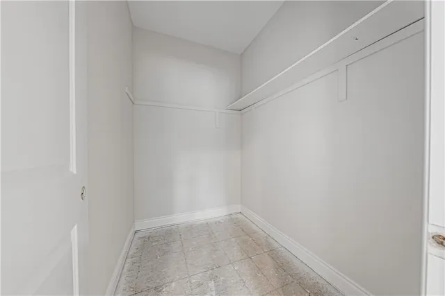 Additional image 20 of 63 CESAR Pl