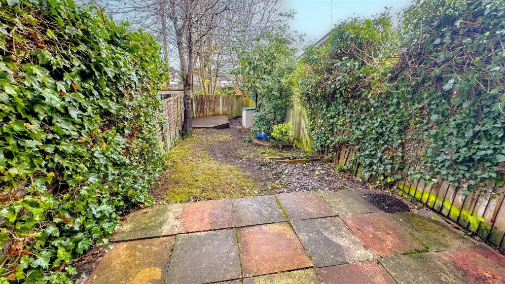 Additional image 11 of Raddlebarn Farm Drive, Birmingham