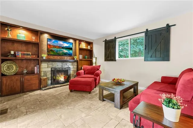 Additional image 12 of 711 RIDGE Rd