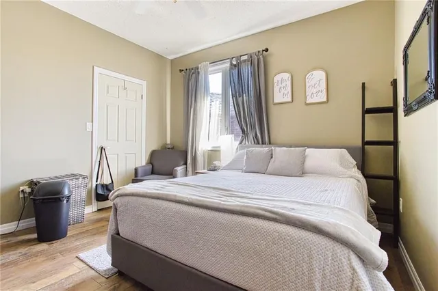 Additional image 29 of 261 MONTREAL Cir